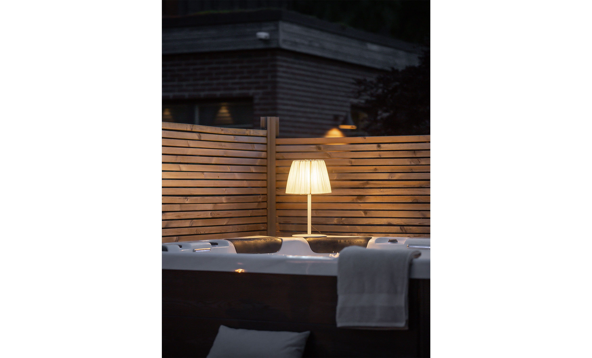 AGNAR Bordslampa Beige