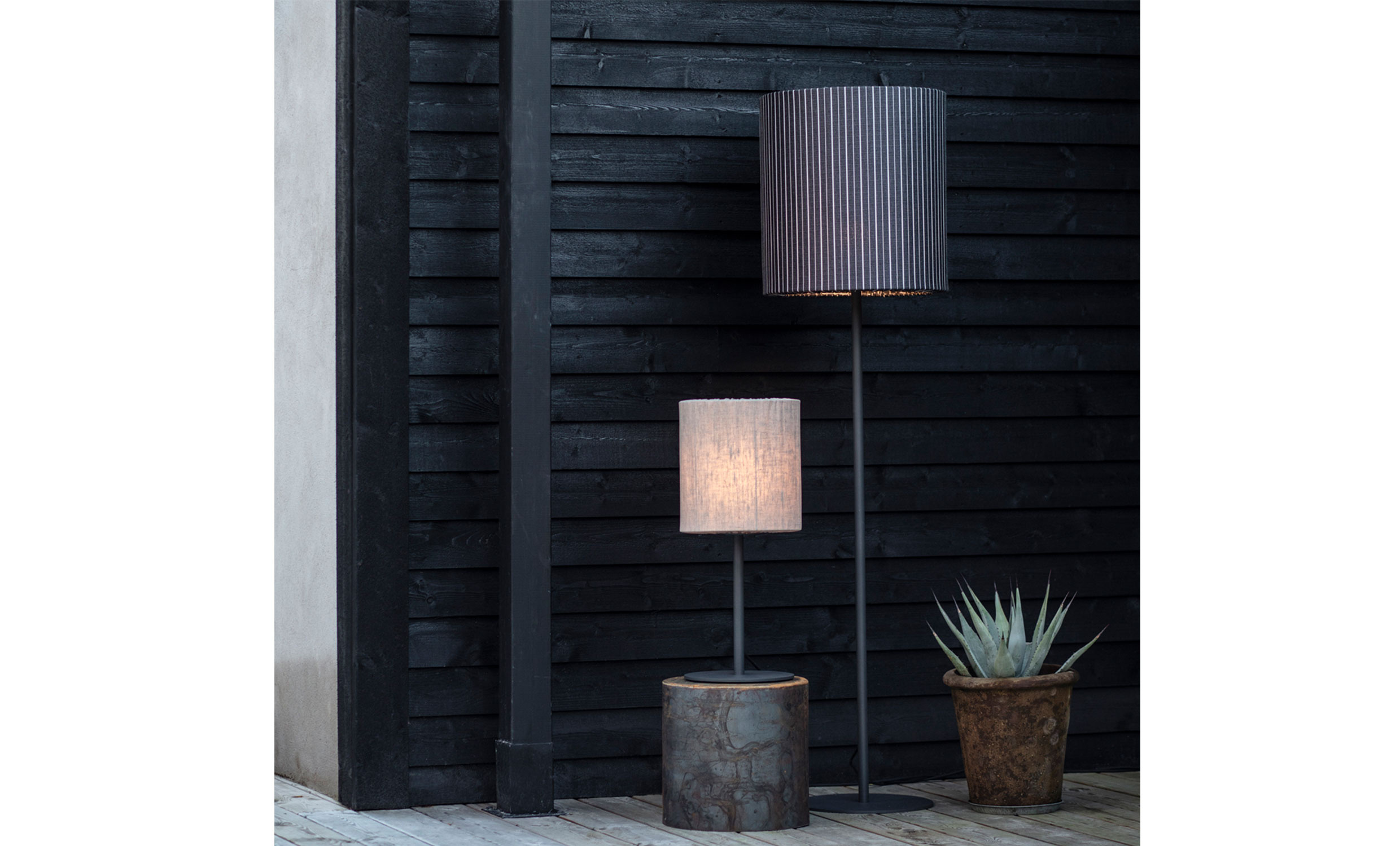 AGNAR Bordslampa Outdoor Svart/Beige