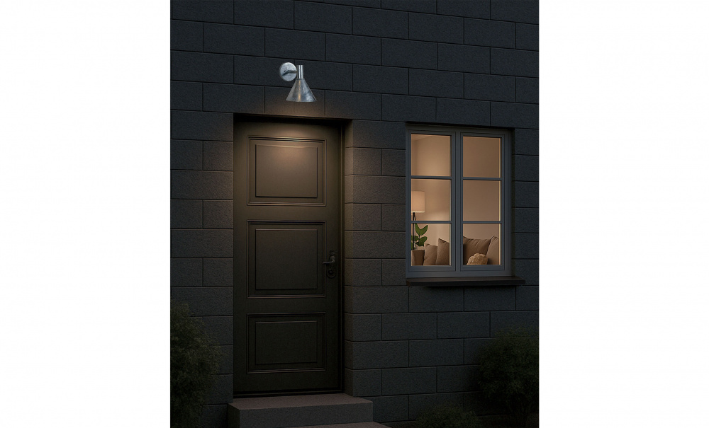 Bild nr 2 (MINITRIPP Fasadlampa 30cm)