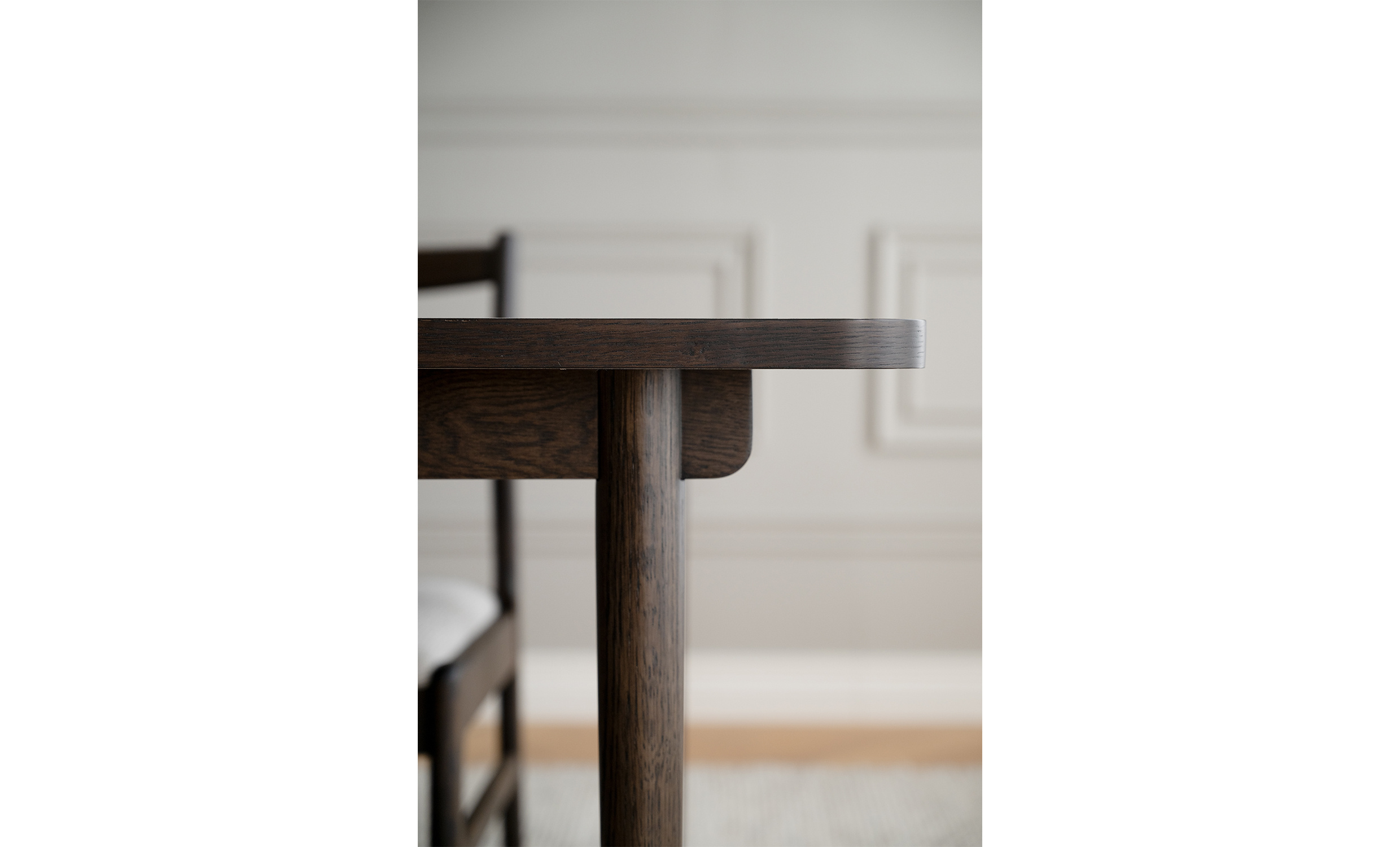 FAIRMOUNT Matbord 220 Brun Ek