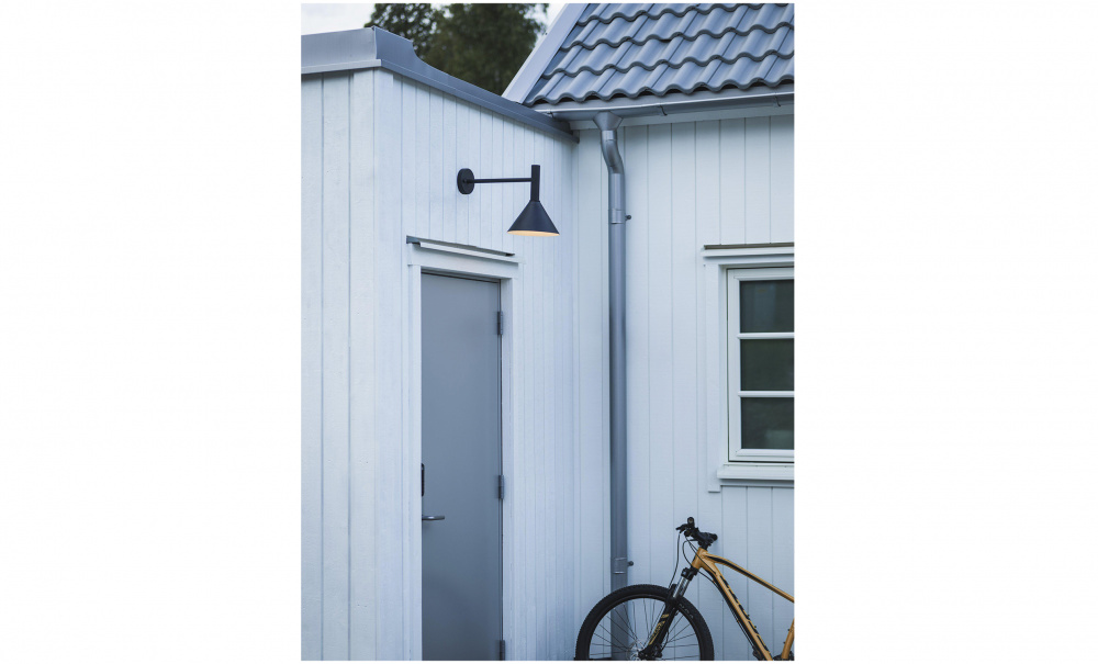 TRIPP Fasadlampa Gr i gruppen Belysning / Lampor / Utomhusbelysning hos SoffaDirekt.se (123207)