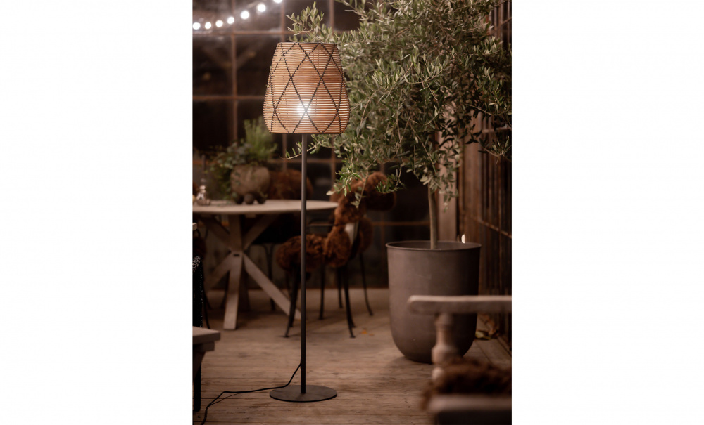 AGNAR Golvlampa Outdoor Gr i gruppen Belysning / Lampor / Utomhusbelysning hos SoffaDirekt.se (1233307-8838)