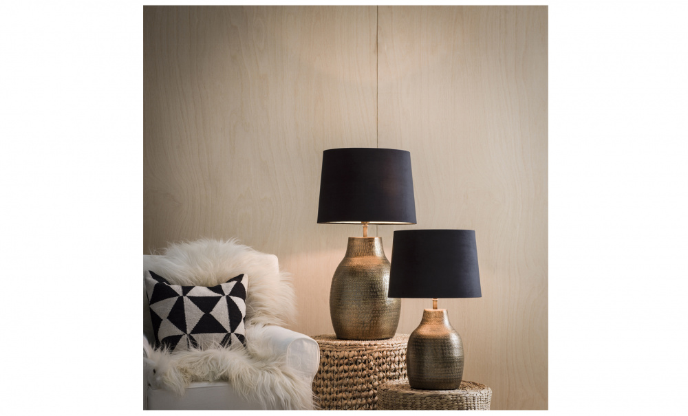HUMPHREY Bordslampa Mssing Stor i gruppen Belysning / Lampor / Bordslampor hos SoffaDirekt.se (1245202-40309)