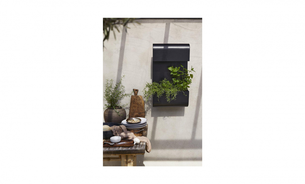 PLANTA Vgglampa Svart i gruppen Belysning / Lampor / Vgglampor hos SoffaDirekt.se (1274003)