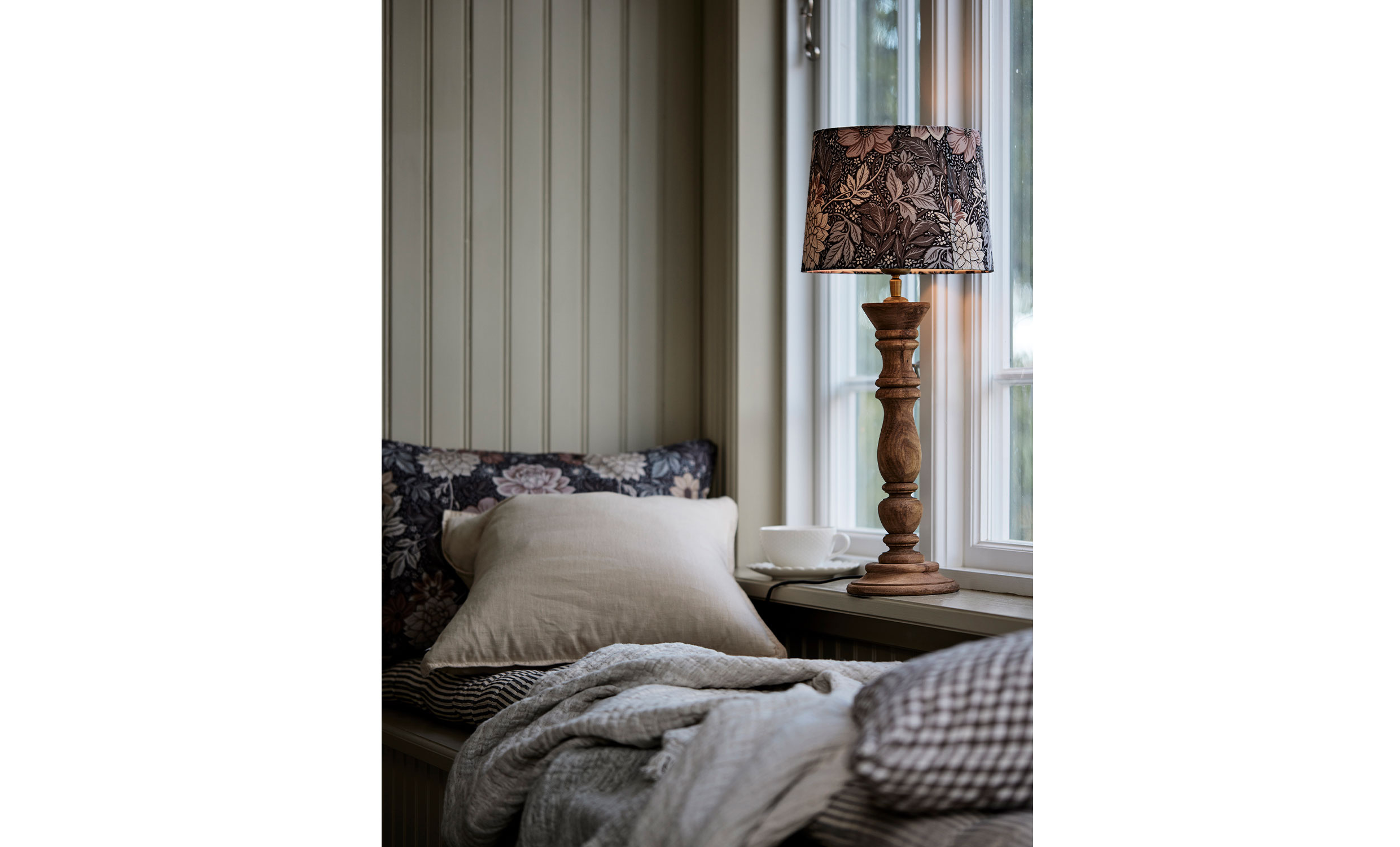 LODGE Bordslampa Dahlia Brun