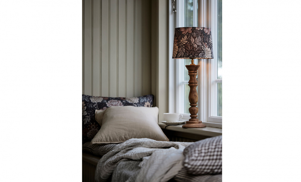 LODGE Bordslampa Dahlia Brun i gruppen Belysning / Lampor / Bordslampor hos SoffaDirekt.se (1304608-7689)