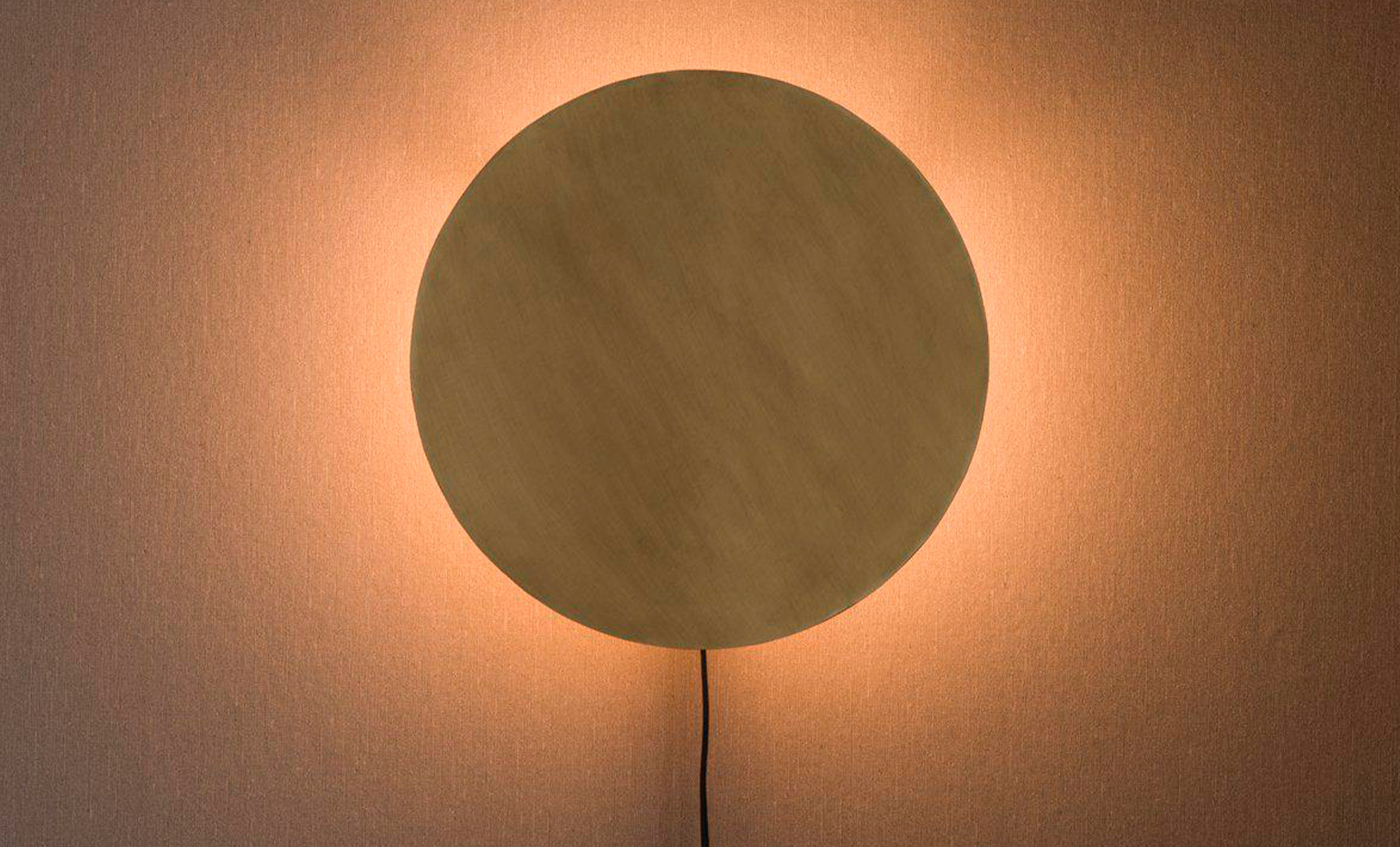 FULLMOON Vgglampa Guld
