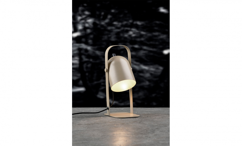 NESVIK Bordslampa Sand i gruppen Belysning hos SoffaDirekt.se (14294)