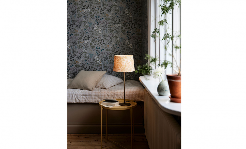 BASE Bordslampa Gul i gruppen Belysning / Lampor / Bordslampor hos SoffaDirekt.se (1444502-2048)