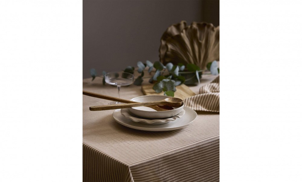 KITTY Duk Nougat 145x280cm i gruppen Kk / Kkstextil hos SoffaDirekt.se (1467-85-022)