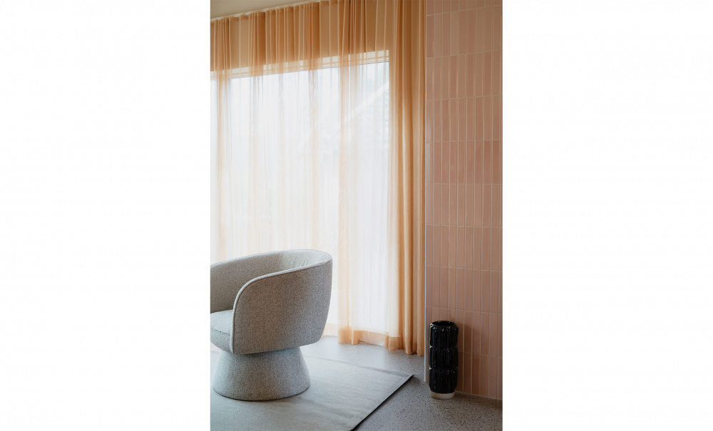 Bild nr 4 (SHOREHAM Fåtölj Beige)