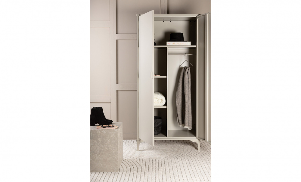 BRITT Garderob 85x183 Beige i gruppen Vardagsrum / Frvaringsmbler hos SoffaDirekt.se (15622-250)