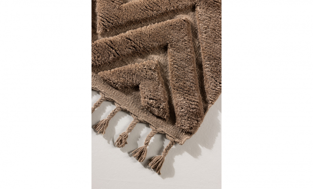 LOREEN Ullmatta 200x300 Mrkbrun i gruppen Mattor & Textil / Mattor / Ullmattor & Rllakan hos SoffaDirekt.se (15718-530)