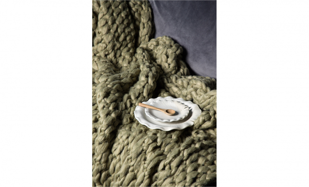 ESTELLE Pld Mossgrn i gruppen Mattor & Textil / Pldar hos SoffaDirekt.se (15940-204)
