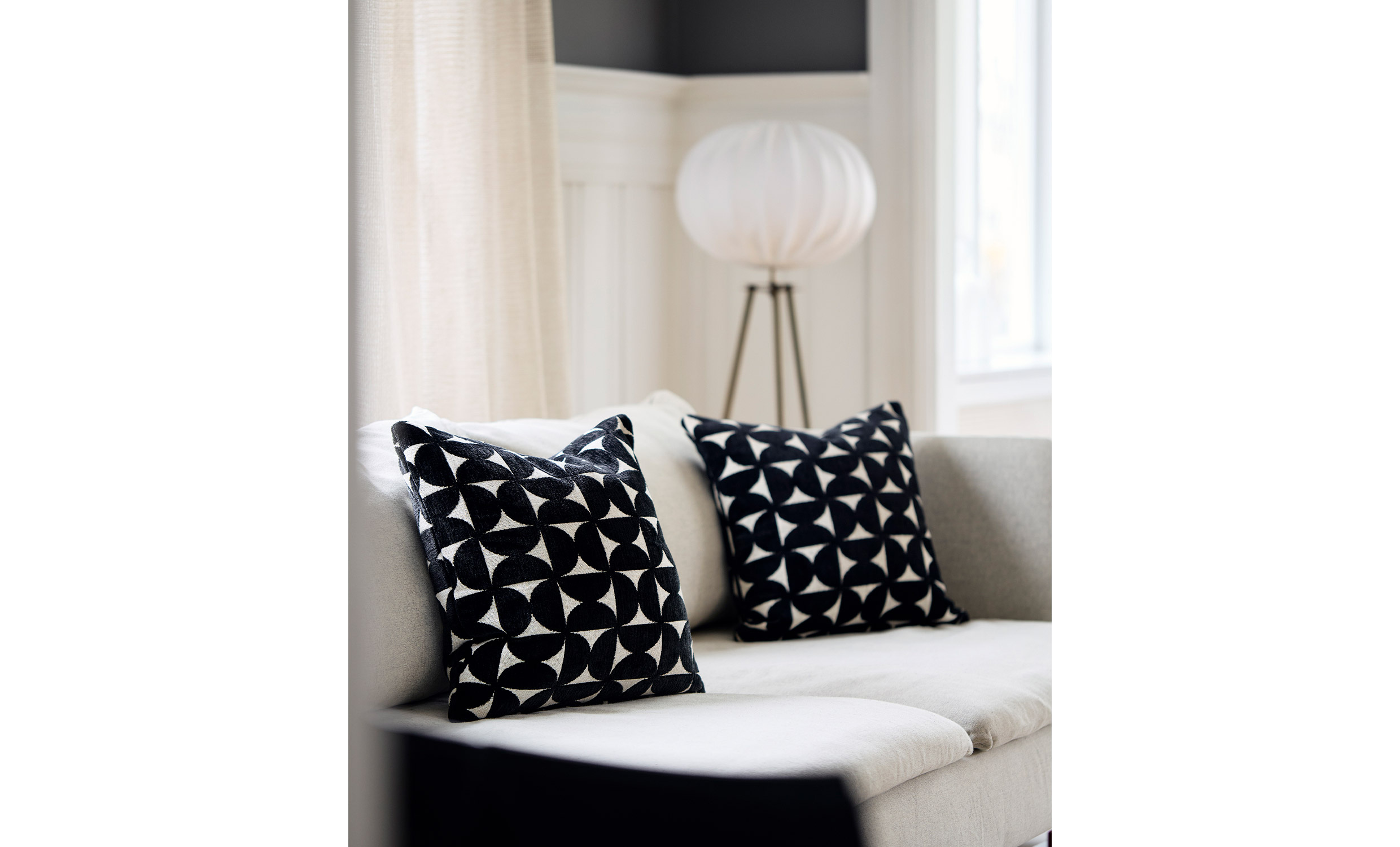 TESS Kuddfodral 45x45 Mrkbl