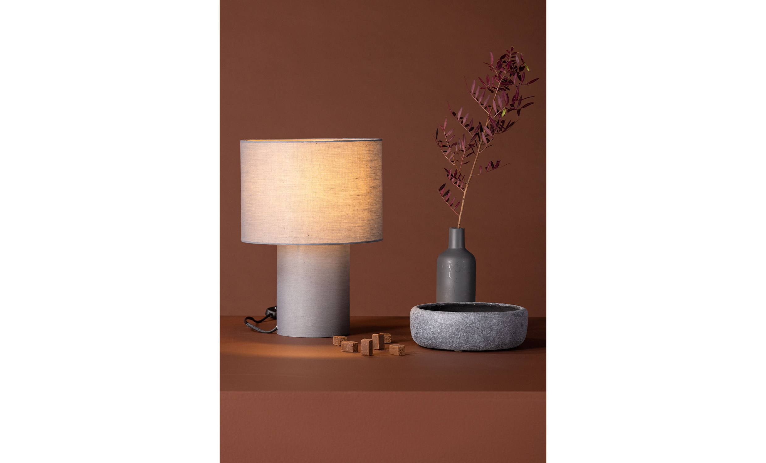 GLADYS Bordslampa Mrkgr