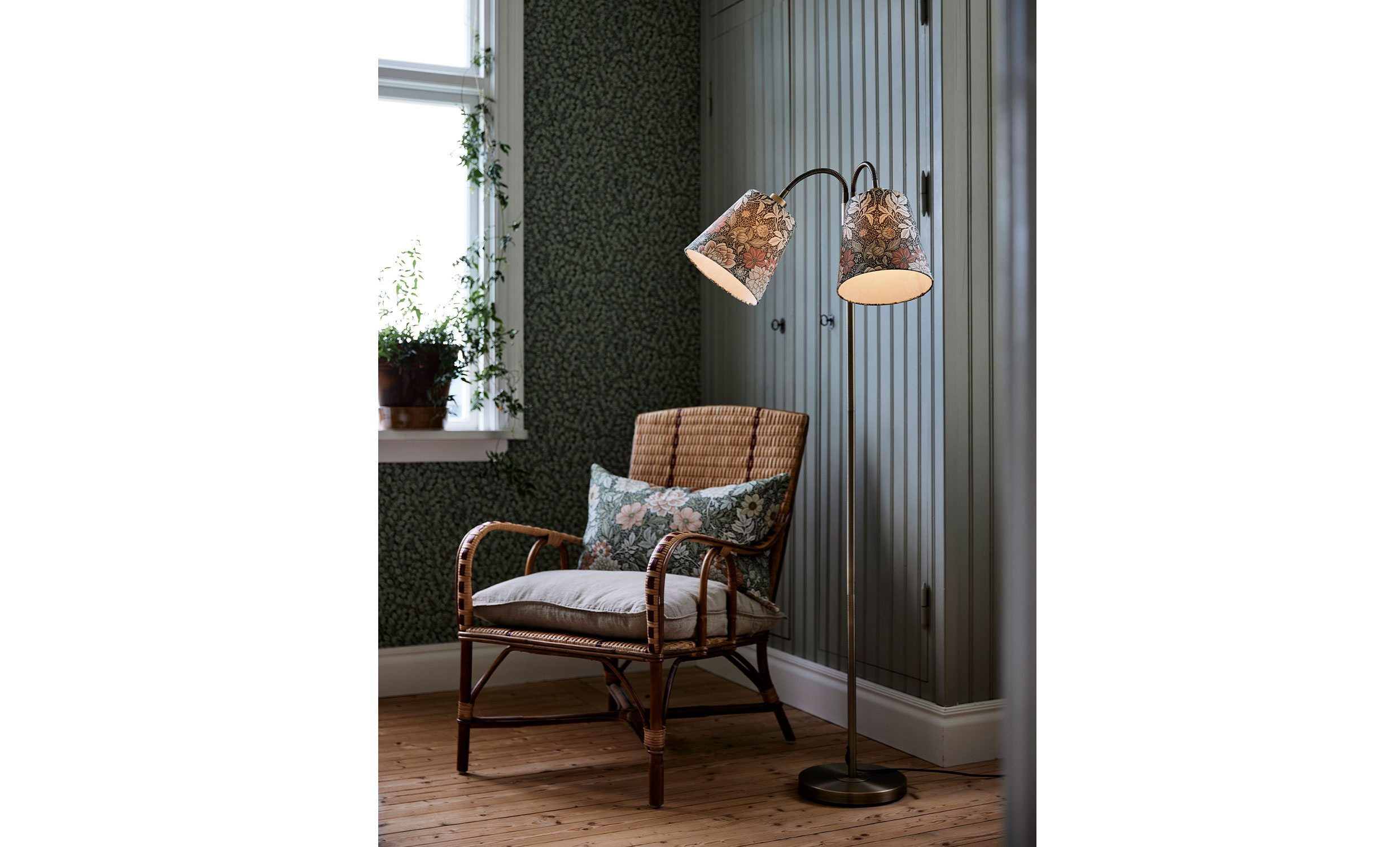 AMY Golvlampa Grn