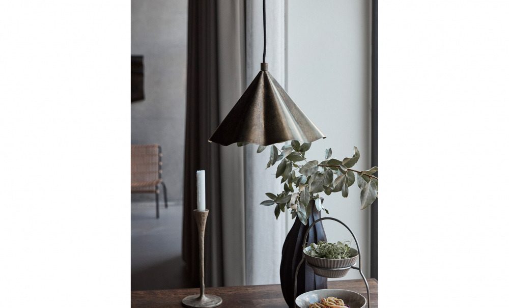 FLOLA Lampa Antik Brun S i gruppen Belysning / Lampor / Taklampor hos SoffaDirekt.se (203661117)