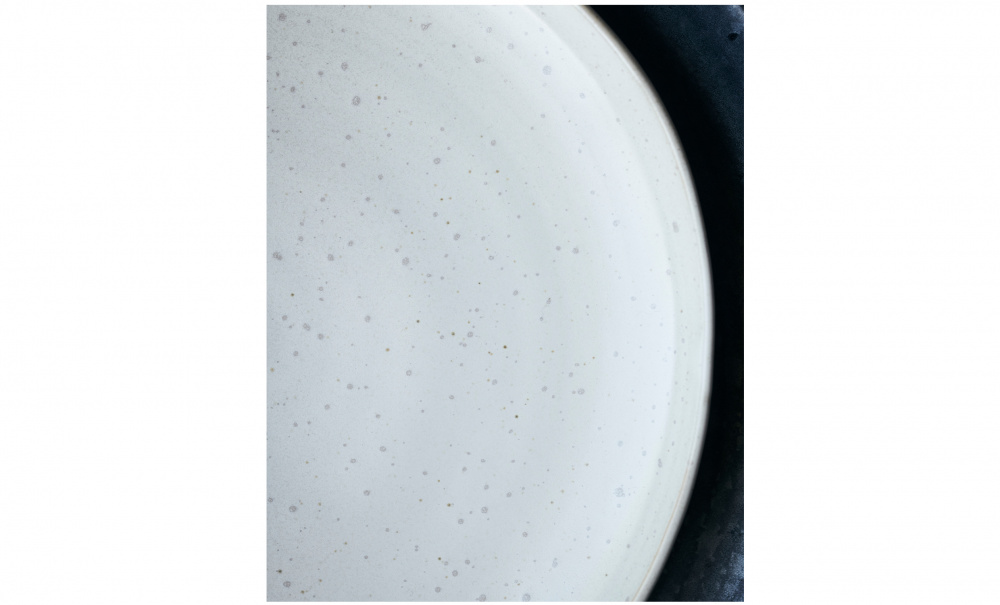 PION Tallrik 21,5 cm Grå/Vit i gruppen Kök / Dukning & Servering hos SoffaDirekt.se (206260104)