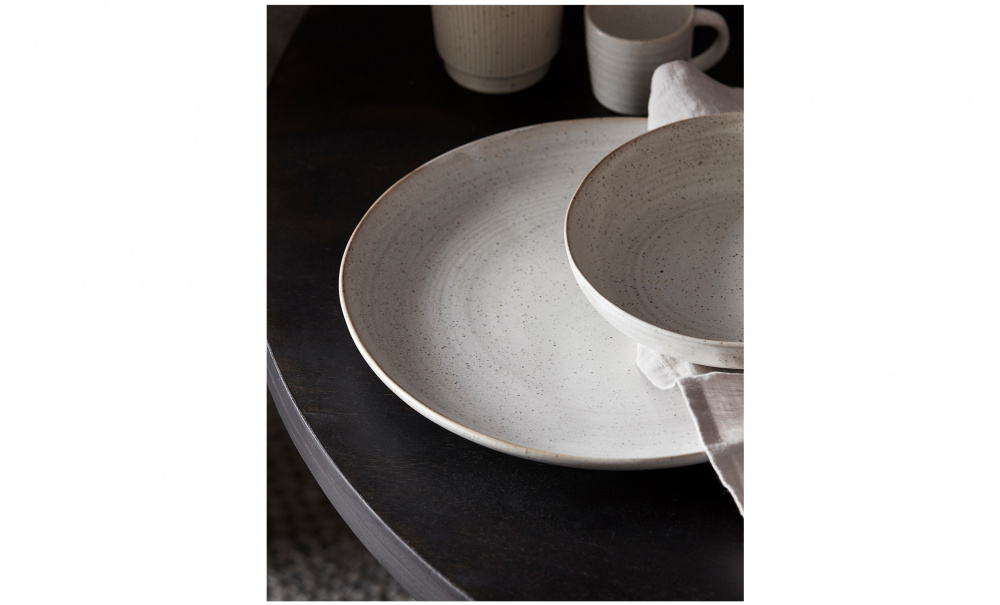 PION Tallrik 28,5 cm Gr/Vit i gruppen Kk / Dukning & Servering hos SoffaDirekt.se (206260105)