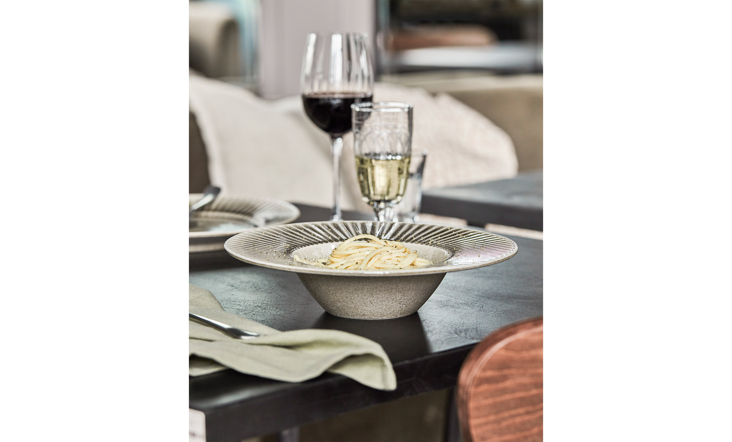PLEAT Pastatallrik Gr/Brun