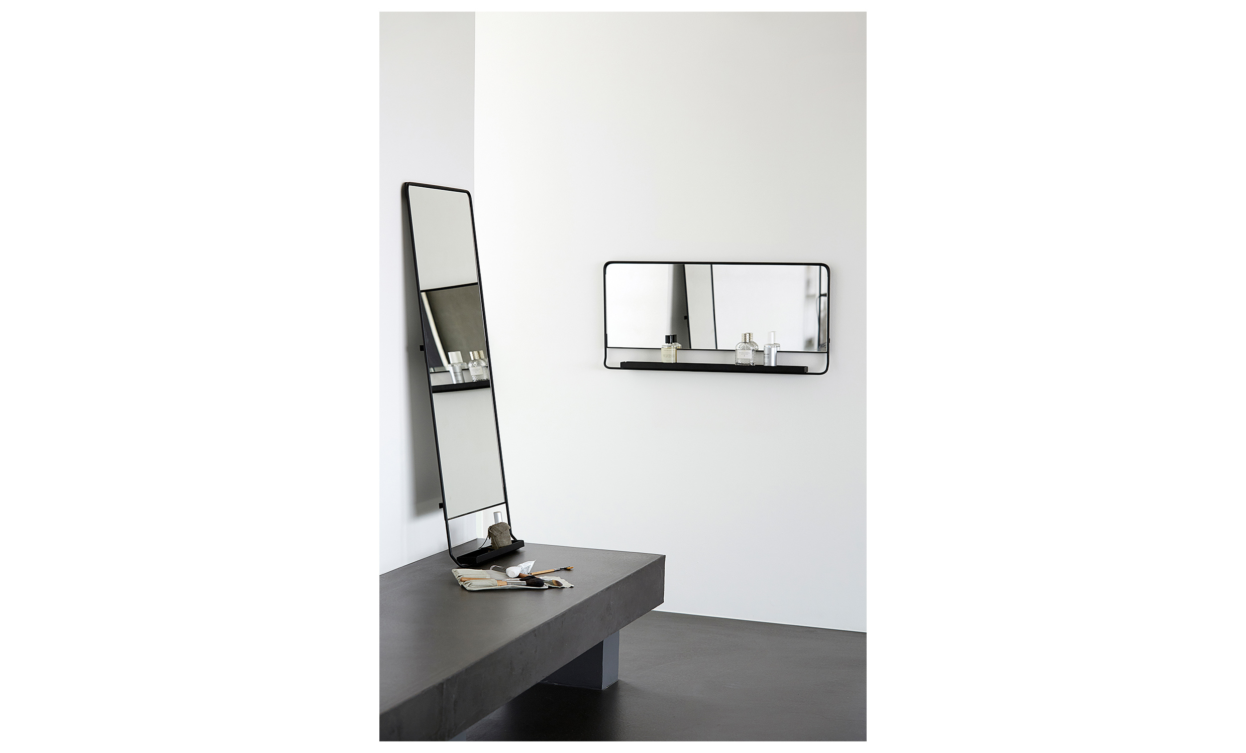 CHIC Spegel 45 x 110 Svart