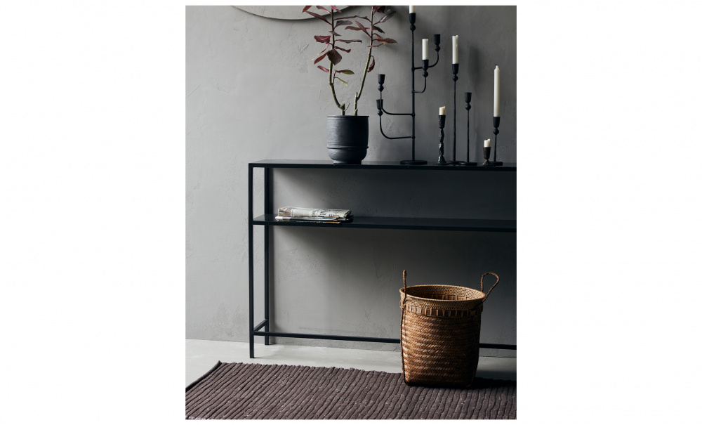 FARI Konsolbord i gruppen Vardagsrum / Frvaringsmbler / Sideboards hos SoffaDirekt.se (208580950)