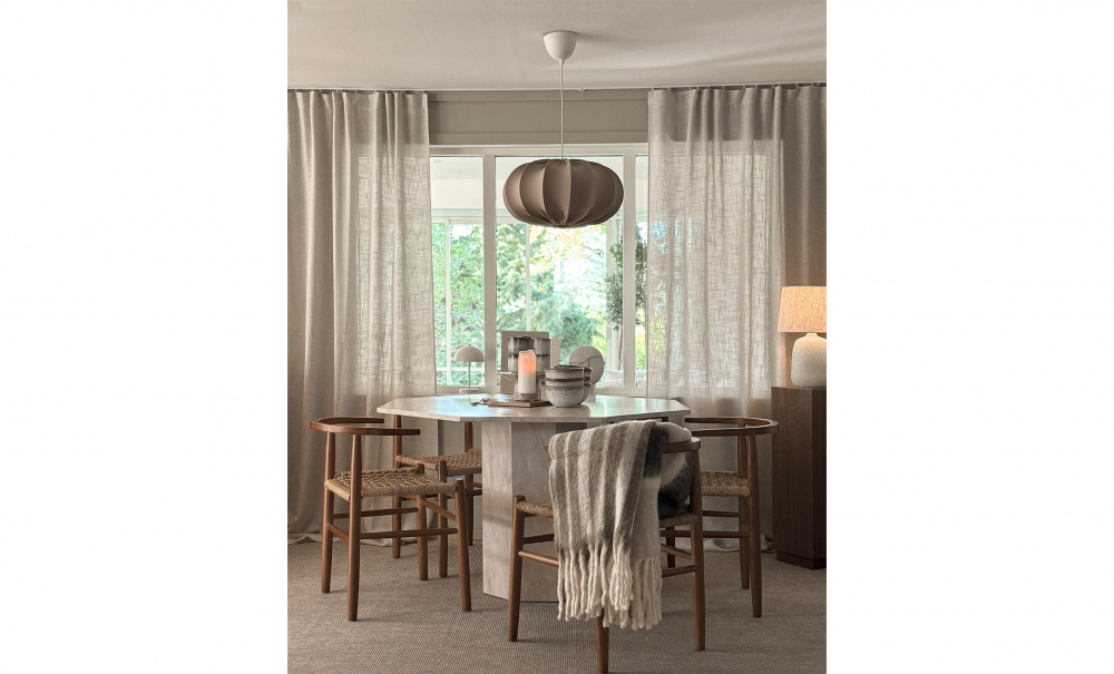 CATANIA/MONDO Matgrupp 4 Stolar Beige/Valnt i gruppen Matplats / Bord / Matgrupper / Matgrupp 4 stolar hos SoffaDirekt.se (2092DT-XN1767W-4)
