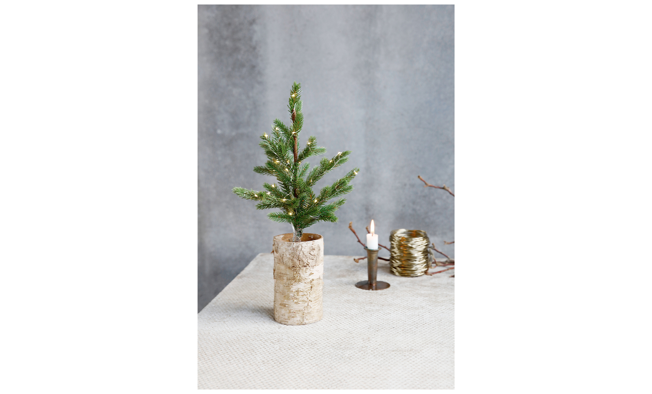 CHRISTMAS TREE Wooden Base 44 cm