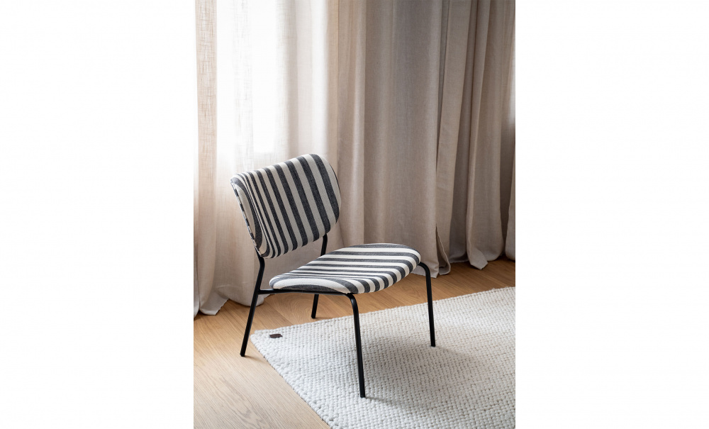 LONGA Loungestol Svart/Offwhite i gruppen Vardagsrum / Ftljer hos SoffaDirekt.se (209343041)