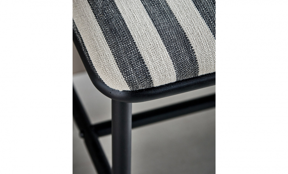 TODA Pall Svart/Offwhite i gruppen Matplats / Sittmbler hos SoffaDirekt.se (209343043)