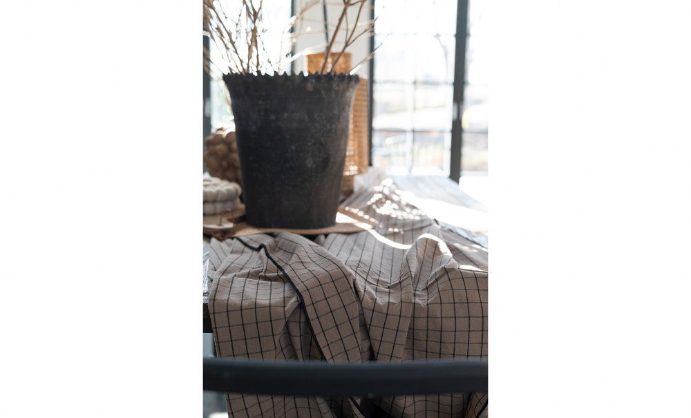 RUT Duk 145x250 Grn i gruppen Kk / Kkstextil hos SoffaDirekt.se (210336-222-40)