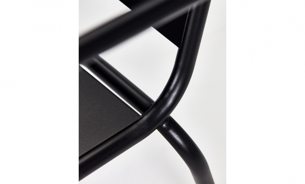 HELO Loungestol Svart i gruppen Matplats / Sittmbler / Stolar hos SoffaDirekt.se (210921010)