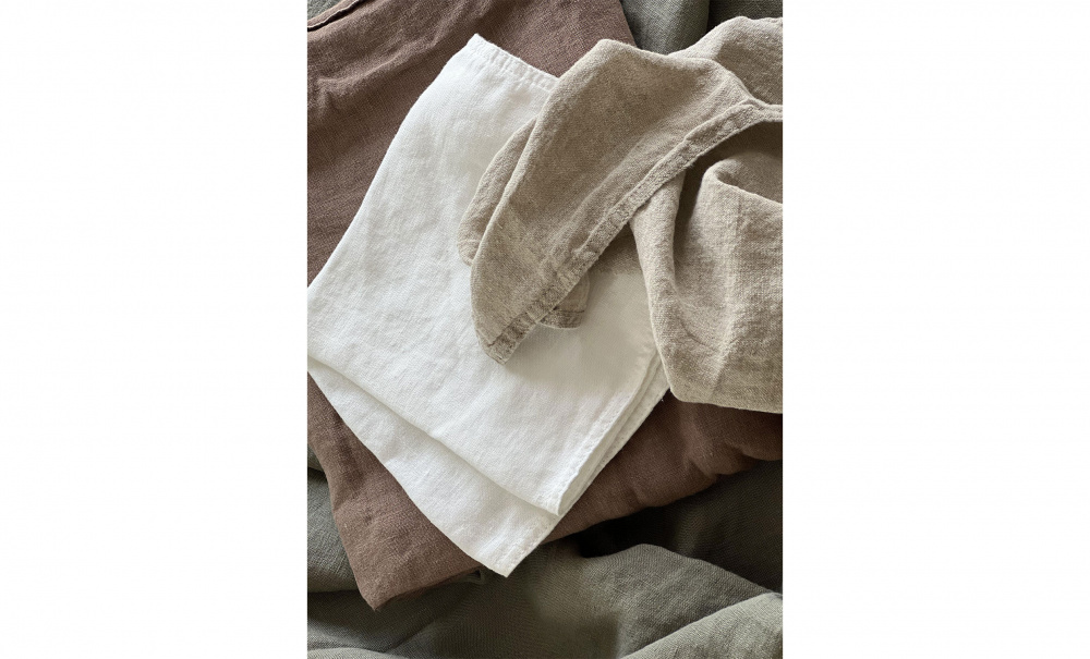 JULIE Servett Mocca 45x45cm i gruppen Kk / Kkstextil hos SoffaDirekt.se (2303-83-063)