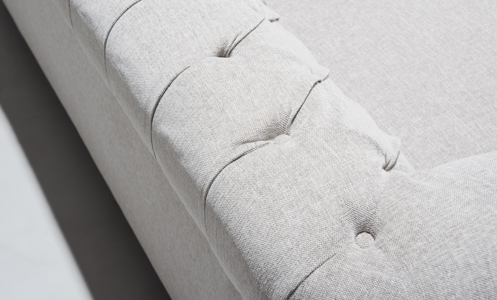 WINDSOR Chesterfield Bddsoffa Mrkgr i gruppen Vardagsrum / Soffor / Bddsoffor hos SoffaDirekt.se (2328-332-7)