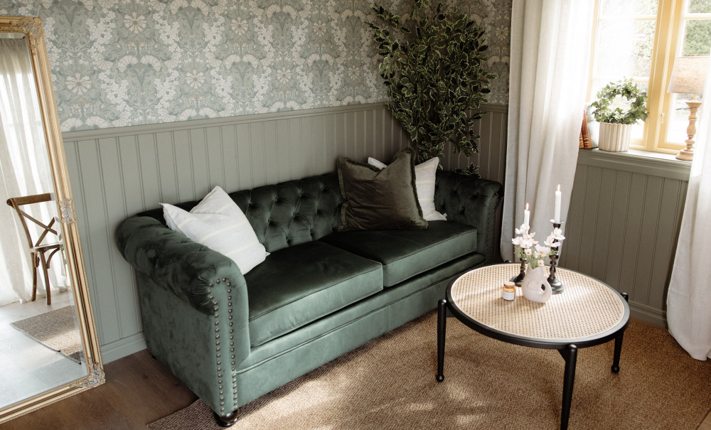 WINDSOR Chesterfield Bddsoffa Velvet Grn i gruppen Vardagsrum / Soffor / Bddsoffor hos SoffaDirekt.se (2328-HLR-57)