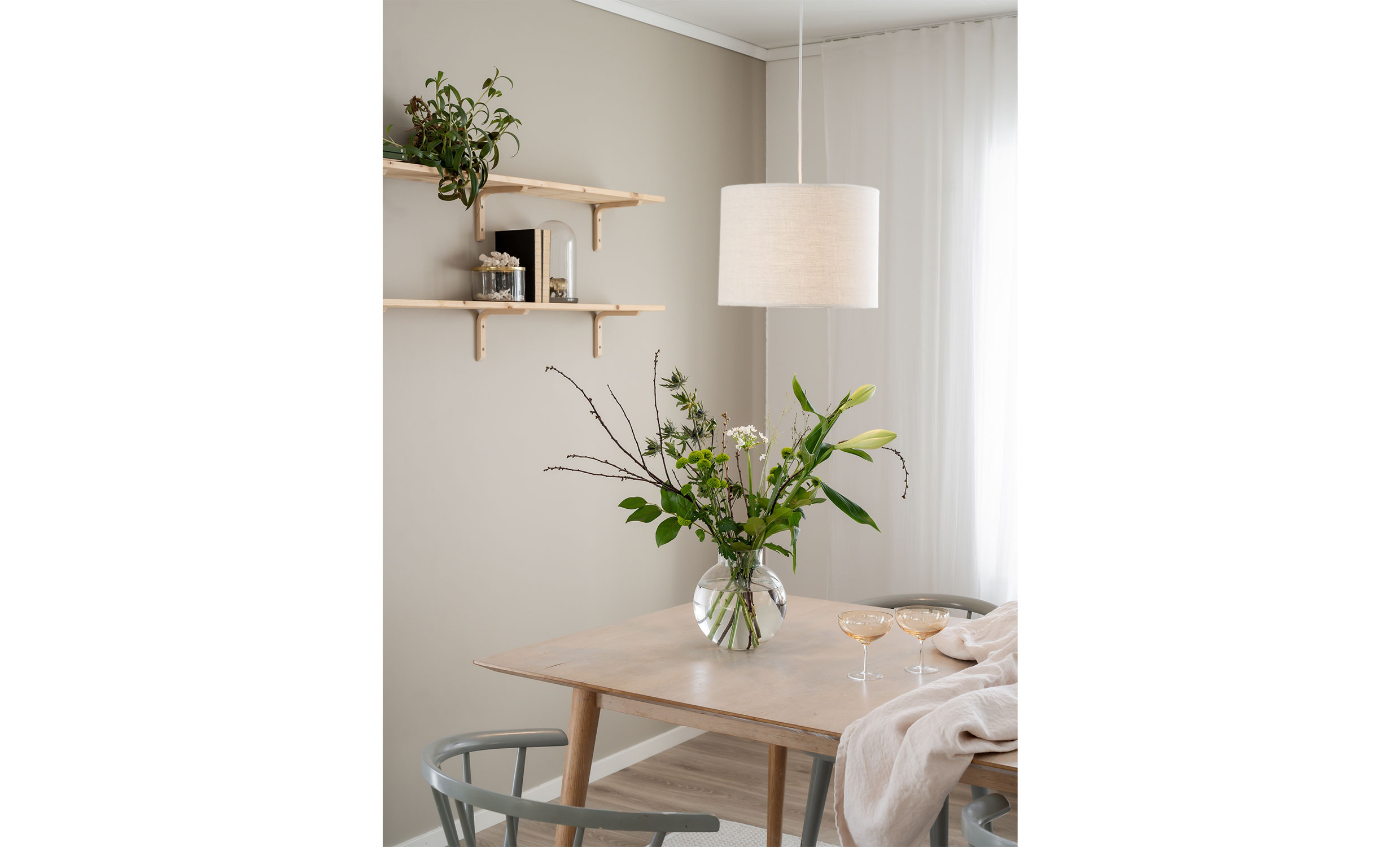 SARA Taklampa Linne Offwhite