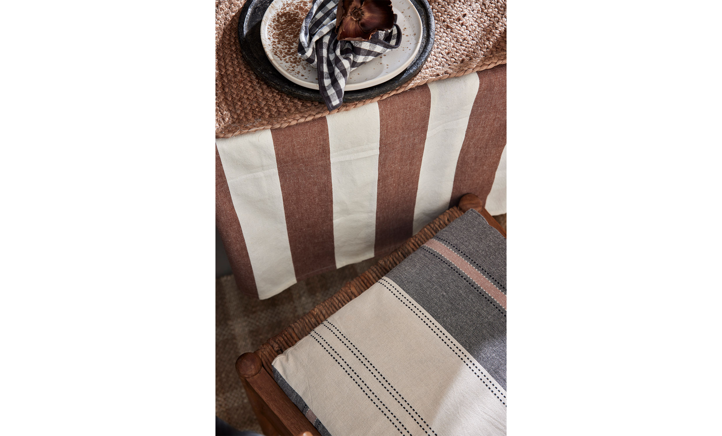 LEA Sittdyna 40x40 Svart/Offwhite