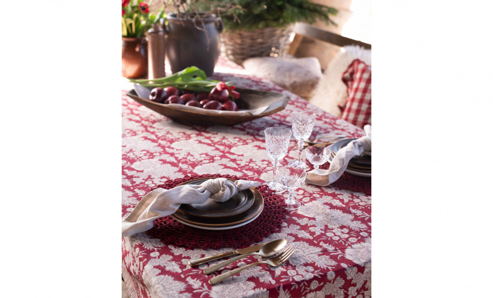 SIGGE Duk 140x300 Rd i gruppen Kk / Kkstextil hos SoffaDirekt.se (240354-222-61)