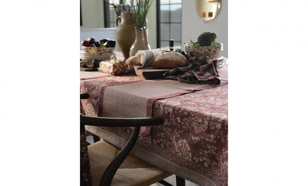 SIGGE Duk 140x300 Vinrd i gruppen Kk / Kkstextil hos SoffaDirekt.se (240354-222-63)