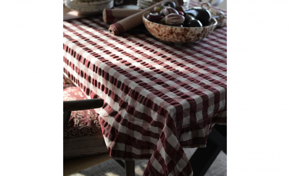 LILLI Duk 140x250 Vinrd i gruppen Kk / Kkstextil hos SoffaDirekt.se (250145-222-63)