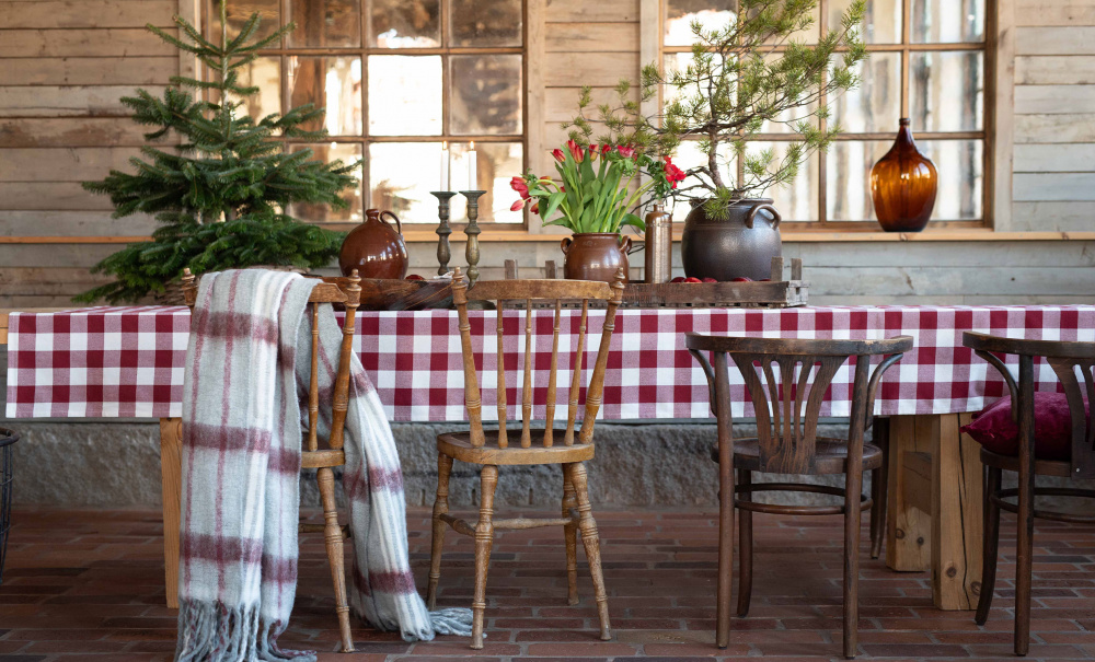 BIM Pld Rd i gruppen Mattor & Textil / Pldar hos SoffaDirekt.se (250314-111-60)