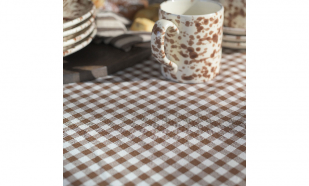 FABIAN Duk 140x300 Brun i gruppen Kk / Kkstextil hos SoffaDirekt.se (250346-222-70)