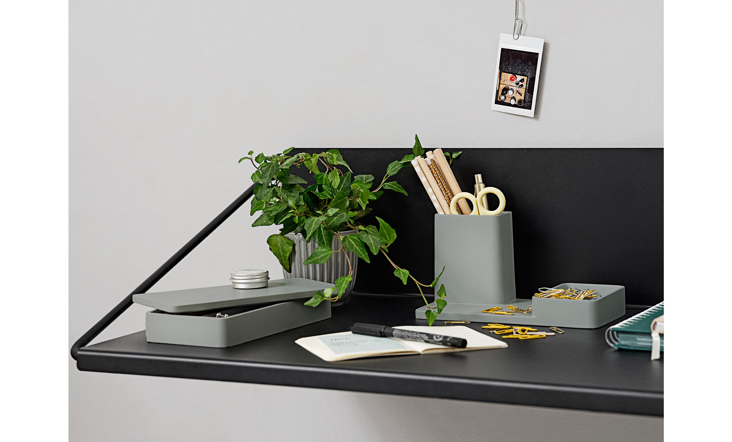 A-WALL Skrivbord Svart