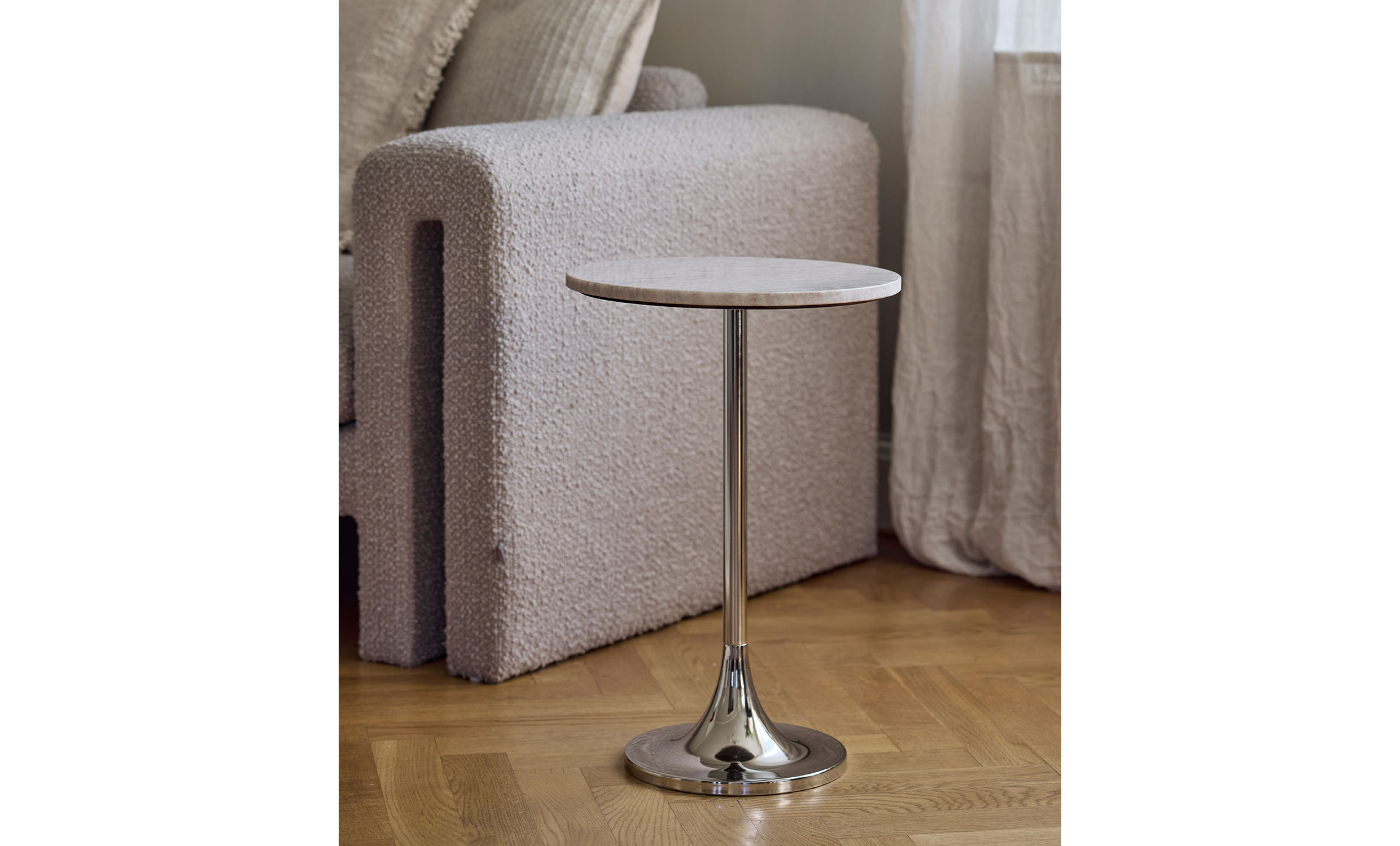 CINDY Sidobord Marmor Krom