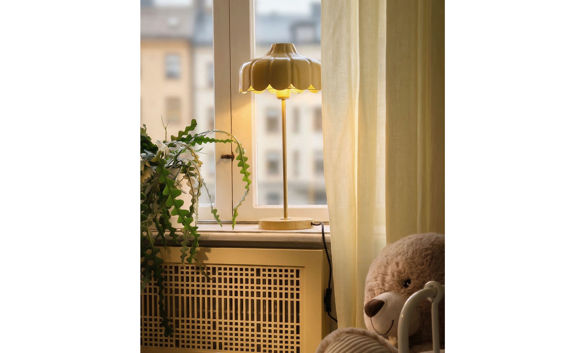 WELLS Bordslampa 50cm Gul/Guld