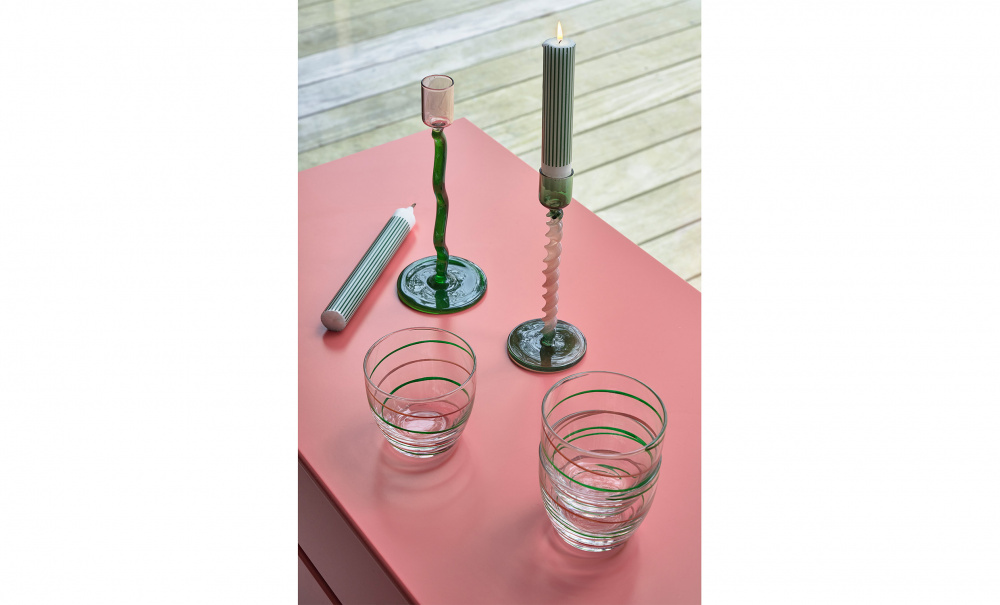 VIVID Ljusstake 19,6 Grn/Rosa i gruppen Dekoration / Ljusstakar och Lyktor hos SoffaDirekt.se (31323)