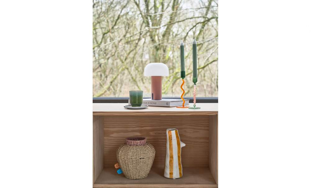VIVID Ljusstake 19,6 Grn/Amber i gruppen Dekoration / Ljusstakar och Lyktor hos SoffaDirekt.se (31324)