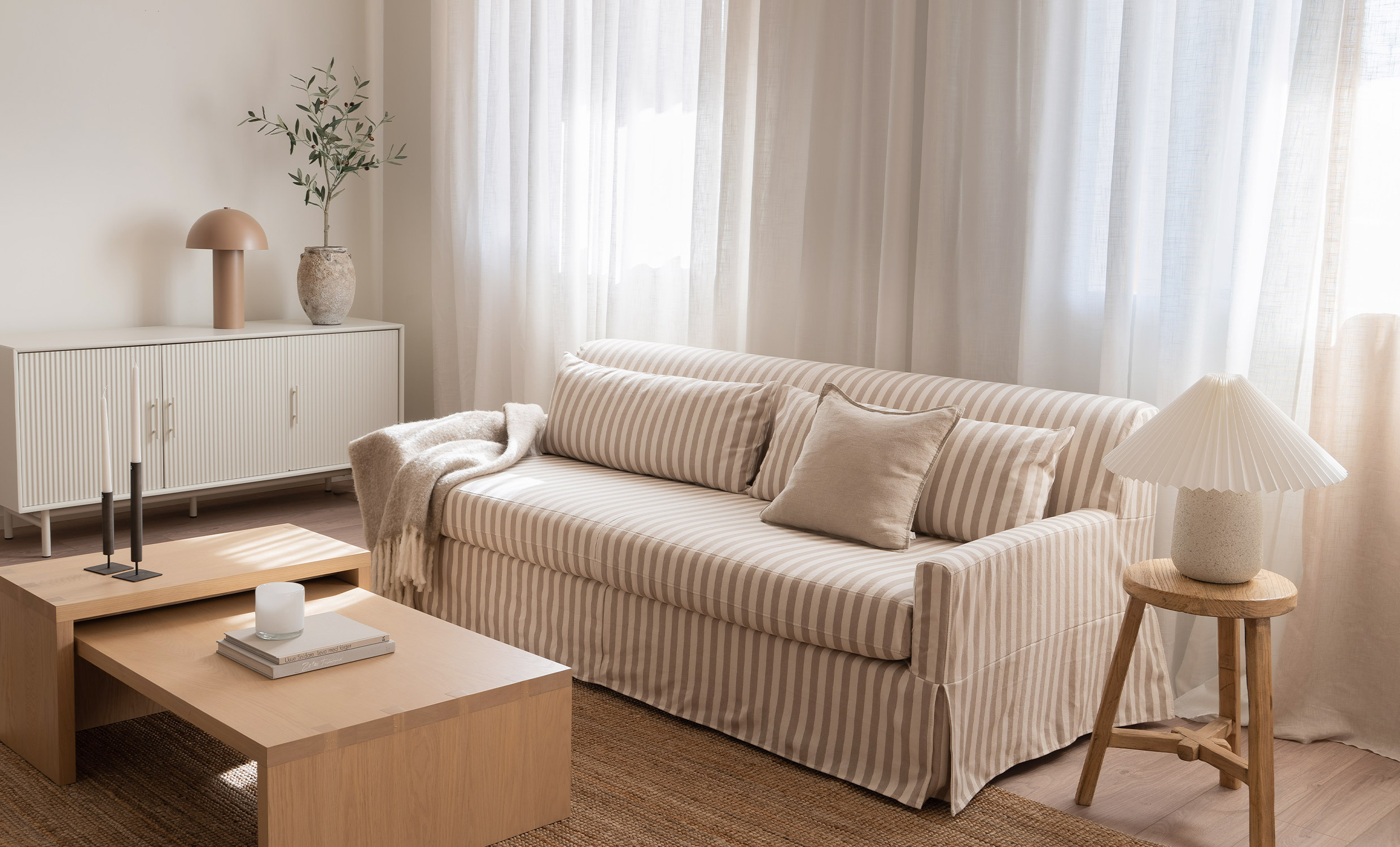 TOFTE Bddsoffa Randig Beige