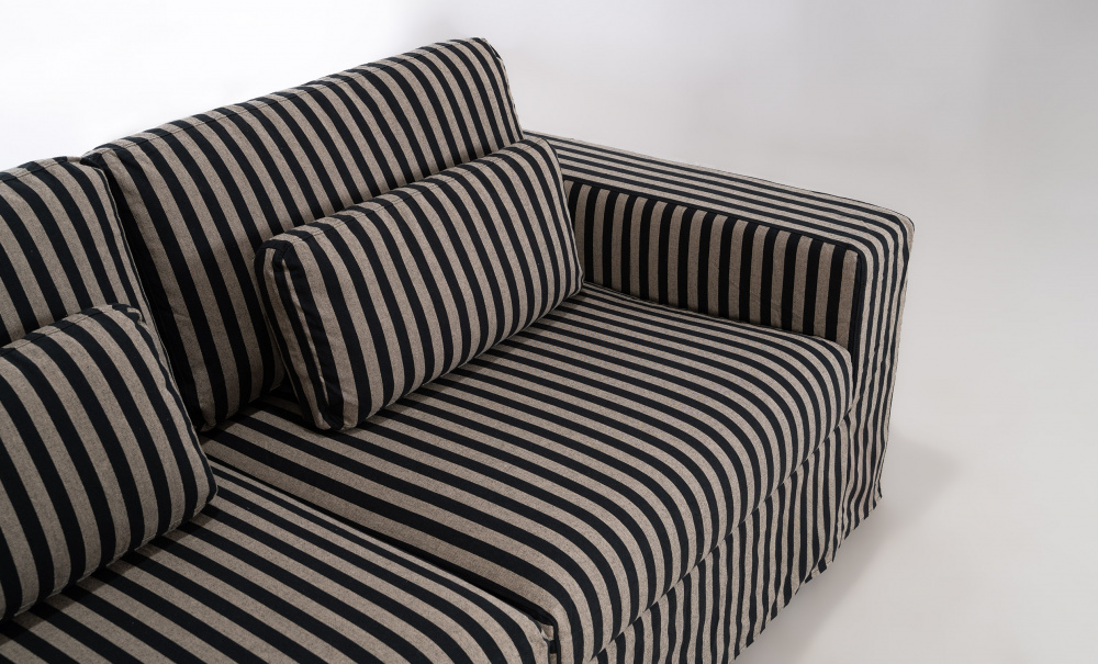 VIKELAND 3-sitssoffa Randig Beige/Svart i gruppen Vardagsrum / Soffor / 3-sits soffor hos SoffaDirekt.se (3196-VIK3S-0677A)